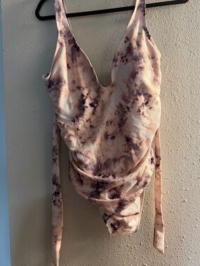 Time and Tru Beige and Purple Tie-Dye Ribbed Scoop Bodysuit